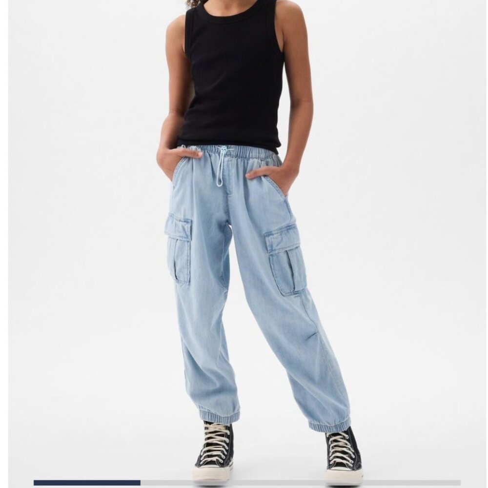 GUESS Youth size 12 Cargo pants